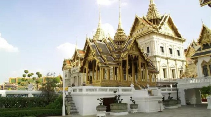 獨尊湛現：妄念紛紛總是魔，內心清凈即是佛