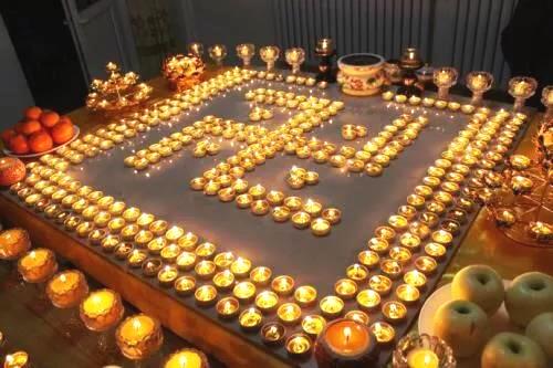 燃燈供佛的殊勝功德與利益