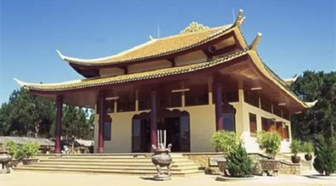 獨尊湛現：要視三寶的恩德重如泰山