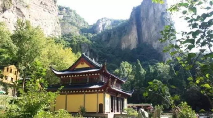 獨尊湛現：要聽從佛的教誨，人生就不會迷茫