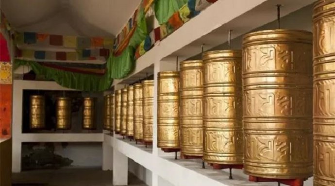 獨尊湛現：對佛法不要迷茫地追求，迷茫地崇拜