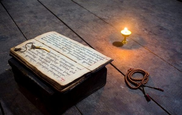 佛教中的一經四咒分別指的是什麼？一經四咒的意思