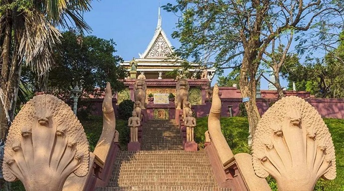 獨尊湛現：再論鴻福與清福的區別