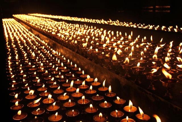 供燈千篇文八十五：觀燈悟