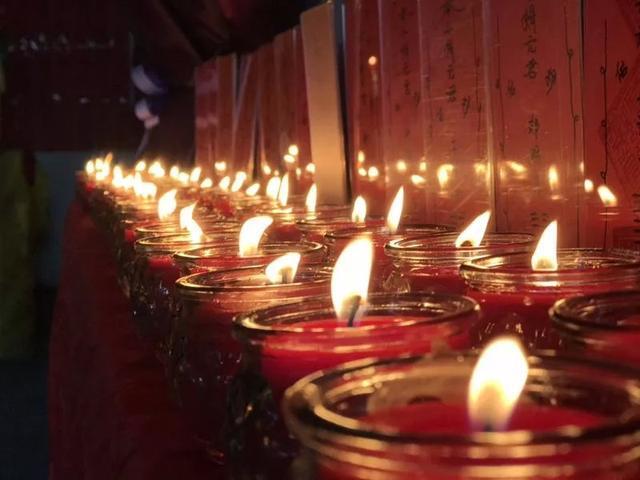 供燈千篇文五十五：供燈共祈福