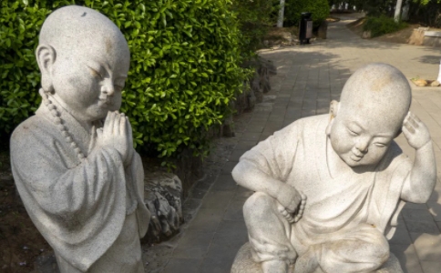 在家眾應該怎麼界定學佛弟子的身份？