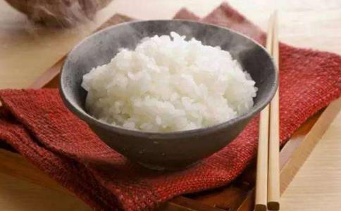 一碗白飯底下的「秘密」