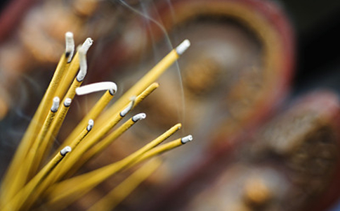 【燒香】是什麼？燒香圖解及注意事項