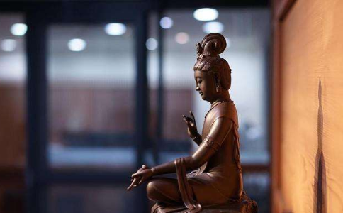 以佛心來凈化自己內在的妄心