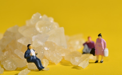 邪淫的果報是什麼？家庭不和，配偶不貞