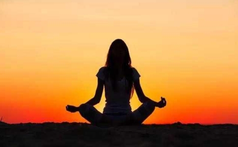 在家修行與出家修行有什麼不同？