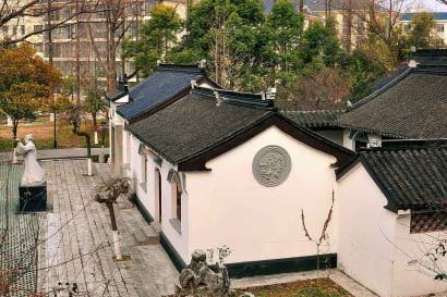 宰相喪子頓悟無常舍宅為寺持戒吃素