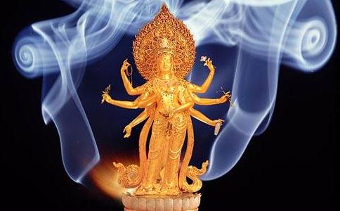 學會9個古老咒語，驅動你的幸福能場