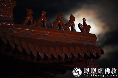 佛陀指月啟發眾比丘的故事