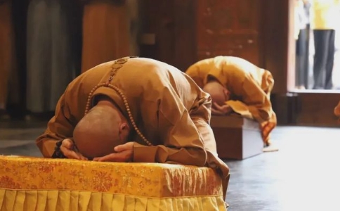 出家僧人的四威儀