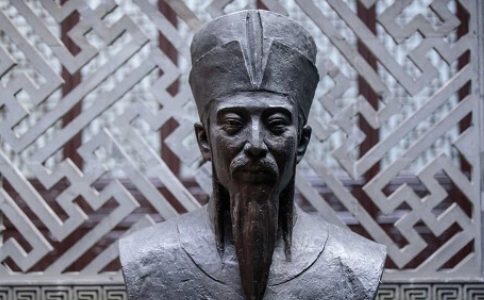 白居易皈依佛門的故事