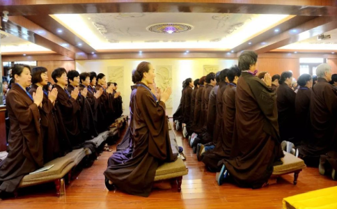 不同戒的居士列隊怎麼排？怎麼走？走錯有無罪過？