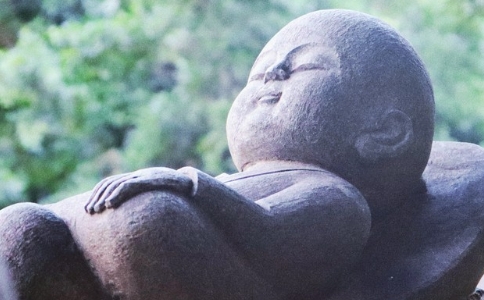 人要沒心沒肺的活著，才能不累嗎？