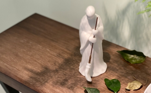 學佛人去寺廟做義工是否應該合理分配時間和精力？