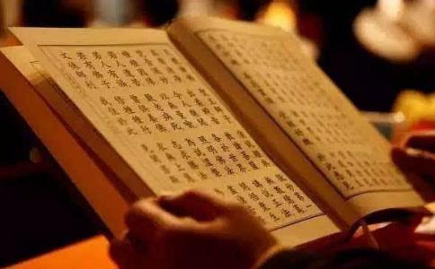 發心印經書時，可以加上自己的東西嗎？