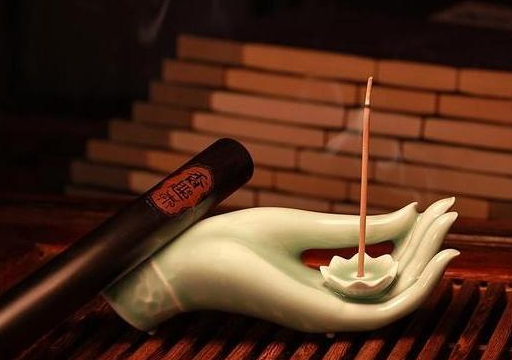 燒香祈福的正確方法 燒香祈福的正確打開方式